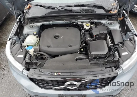 2020 Volvo Xc40 T5 R-Design z USA, uszkodzony, nr VIN YV4162UM5L2198933